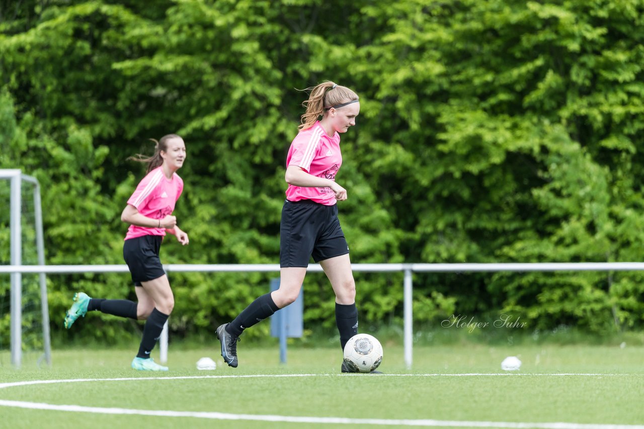 Bild 307 - wBJ SV Wahlstedt - SV Steinhorst/Labenz : Ergebnis: 0:1